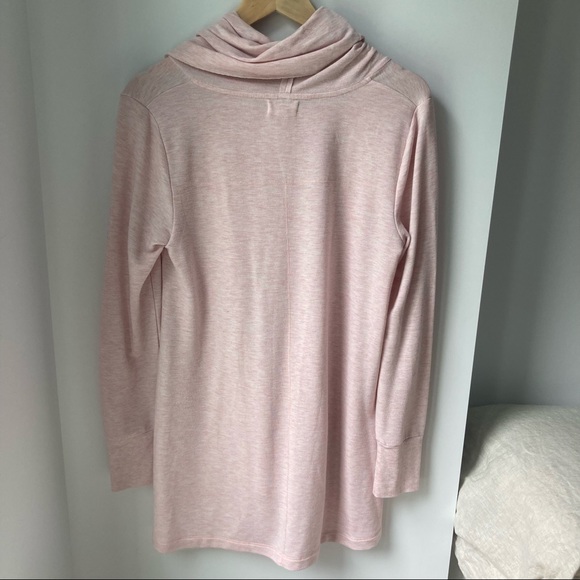 2/15$ Cupio Hi-Low long sleeve funnel neck top - Picture 2 of 4